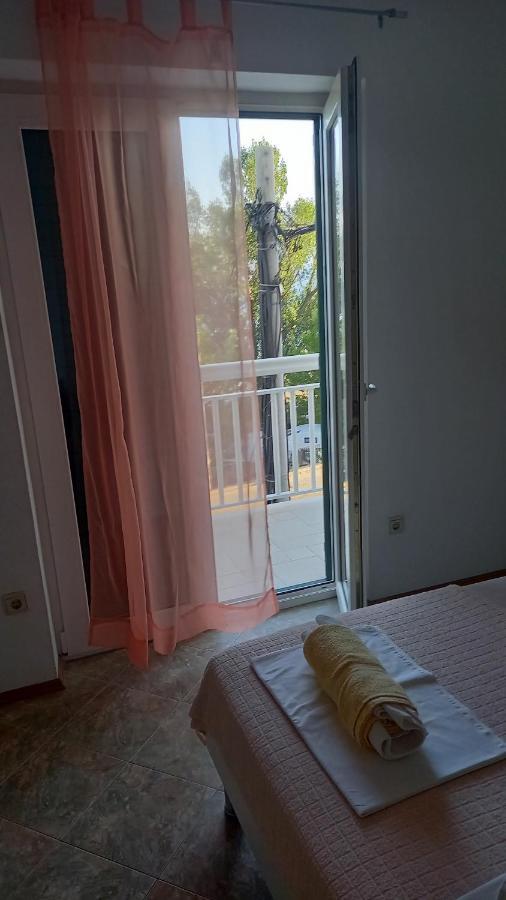 Apartmani Cosic Дуче Екстер'єр фото